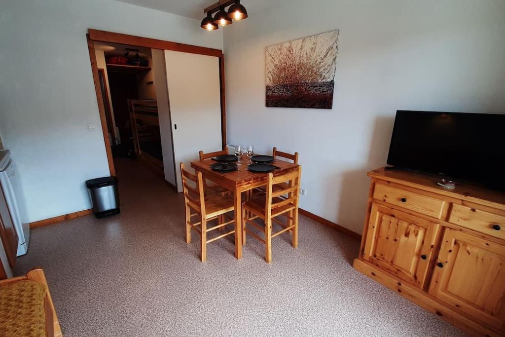 Superbe Appartement La Joue Du Loup Centre, 6 Personnes, Avec Parking Prive Saint-Étienne-en-Dévoluy エクステリア 写真