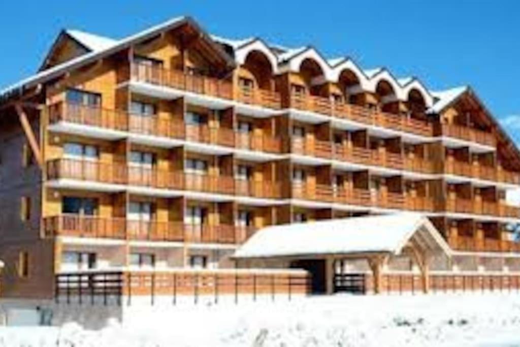 Superbe Appartement La Joue Du Loup Centre, 6 Personnes, Avec Parking Prive Saint-Étienne-en-Dévoluy エクステリア 写真